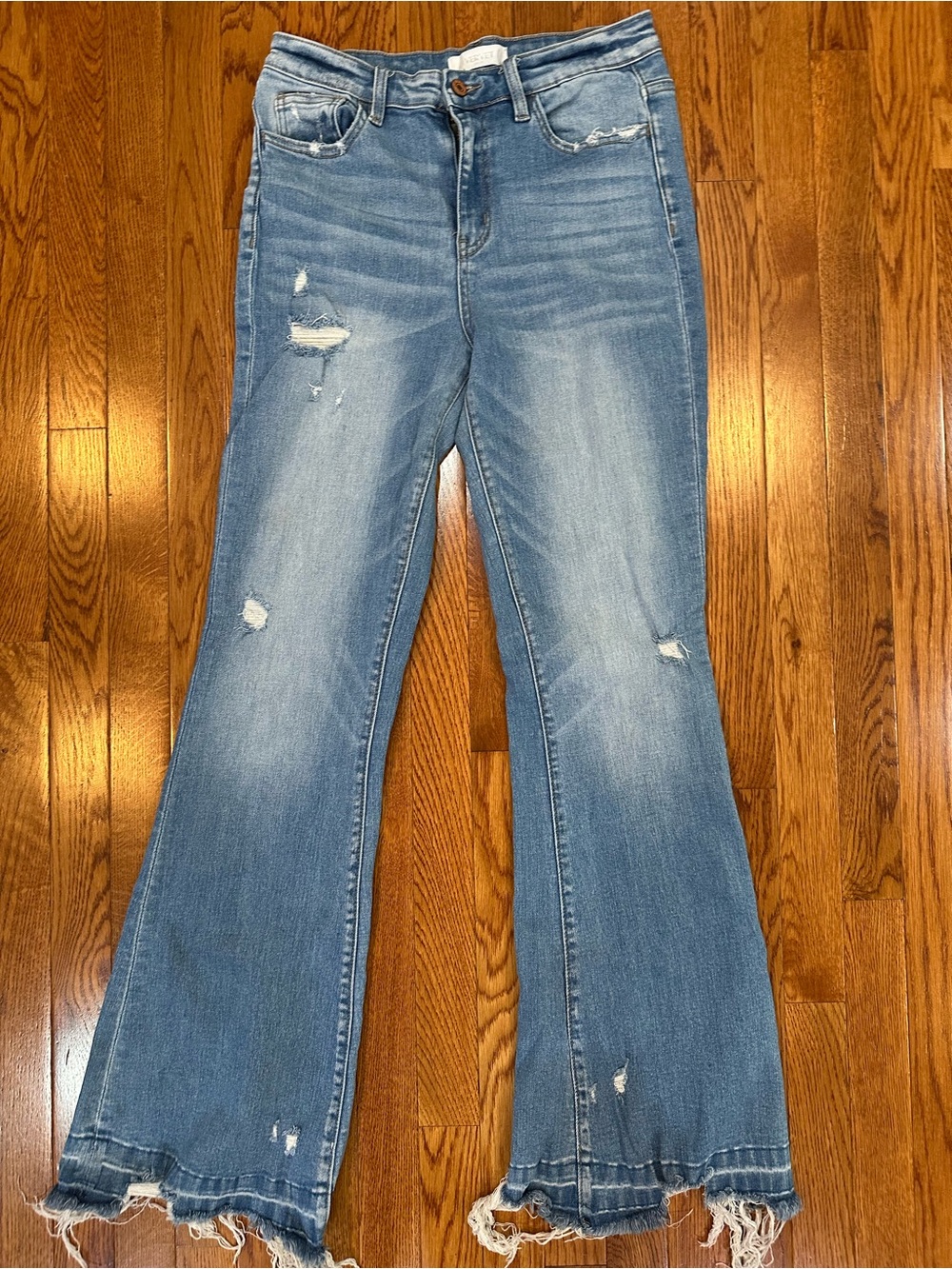 Vervet destroyed flare leg high rise jeans women’s size 28 EUC